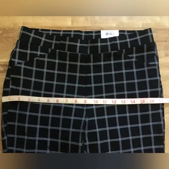 NWT Women’s Plaid Ponté-Knit Boot-Cut Pull-On Pants - Picture 14 of 16